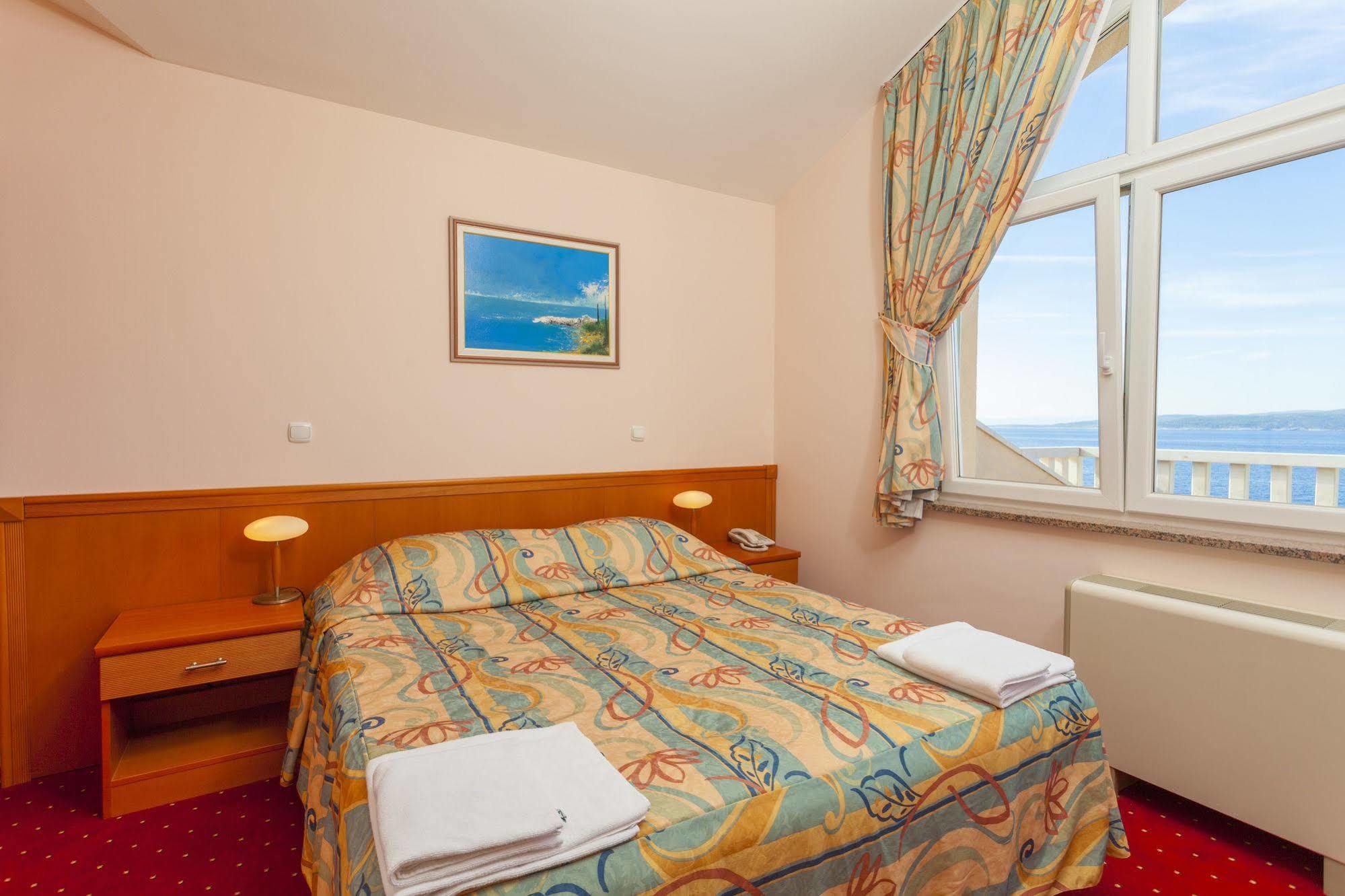 Aparthotel Milenij Baska Voda Exterior photo