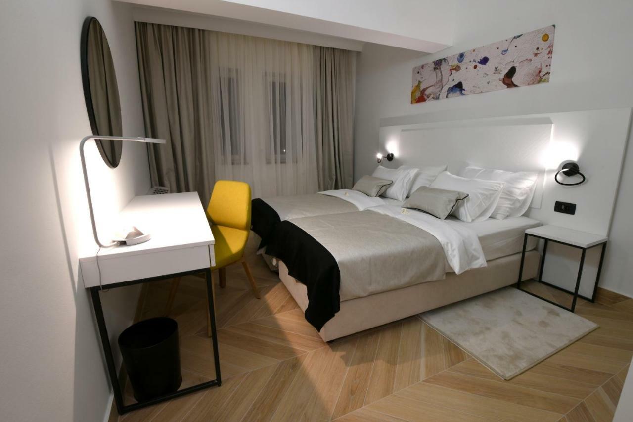 Aparthotel Milenij Baska Voda Exterior photo