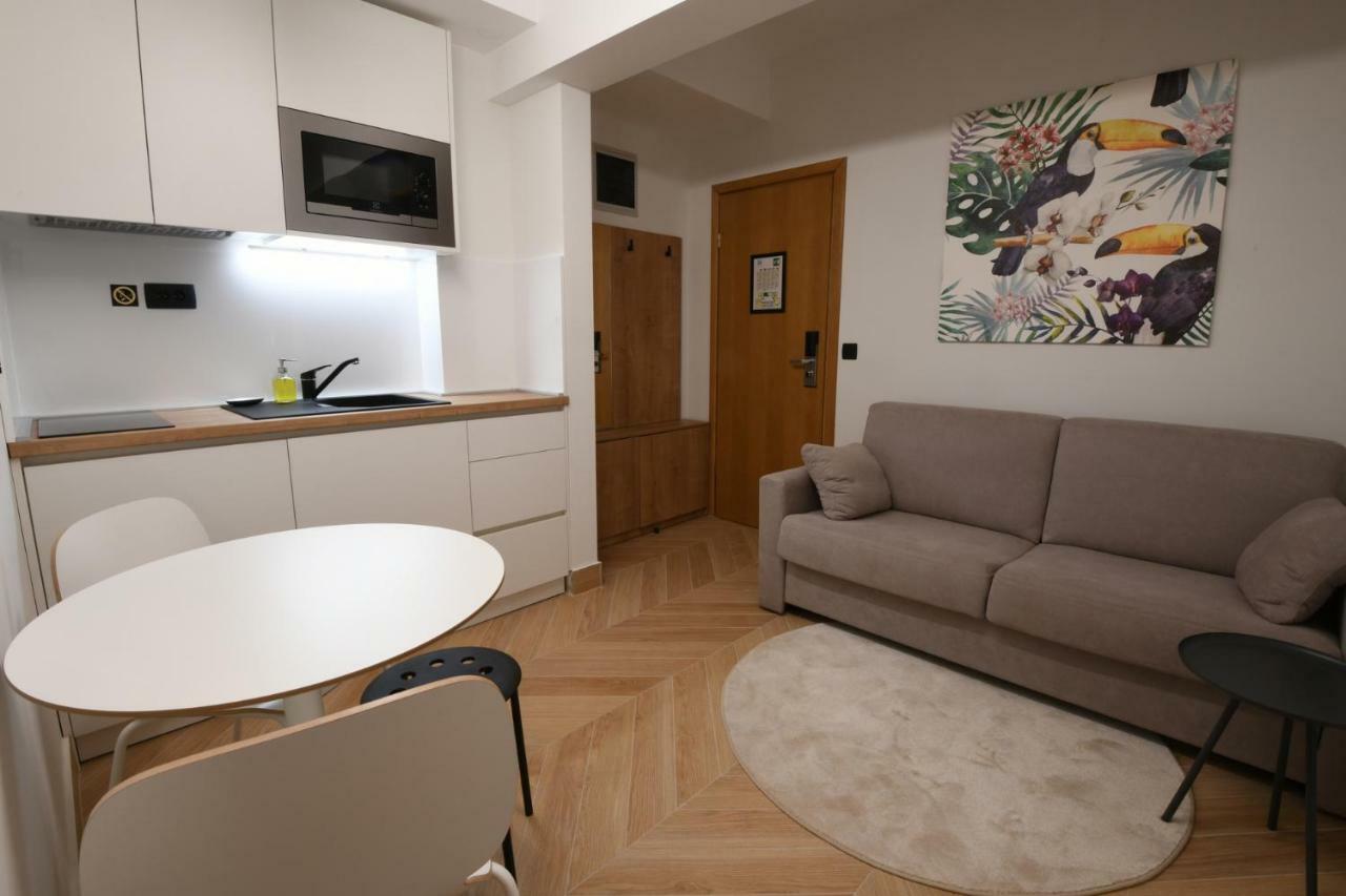 Aparthotel Milenij Baska Voda Exterior photo