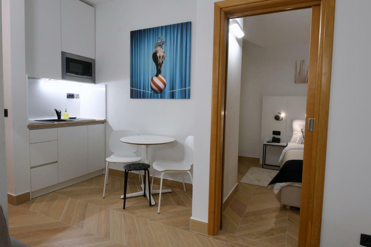 Aparthotel Milenij Baska Voda Exterior photo
